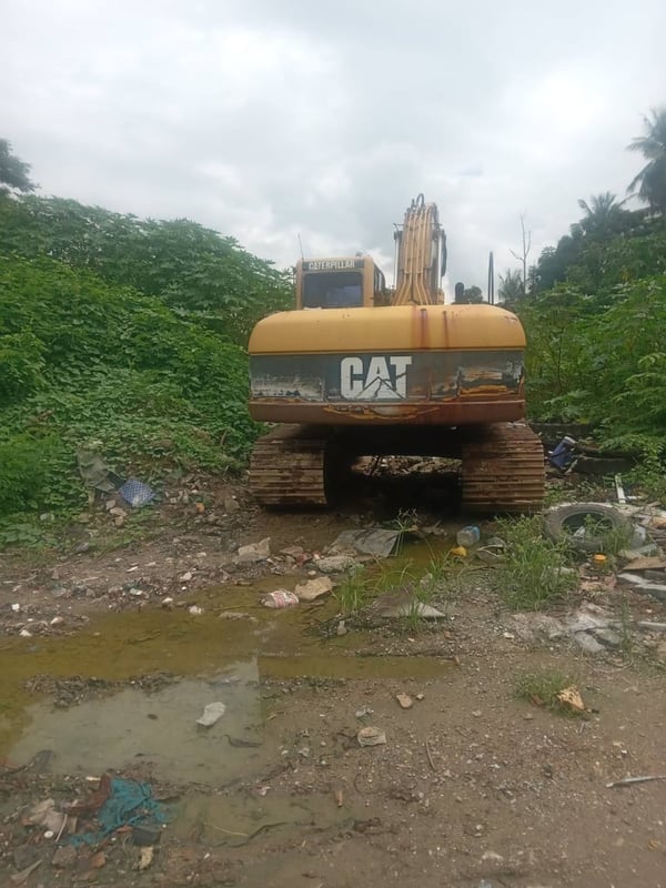 ขายรถแม็คโครCAT 320c มีทะเบียน ใช้งานดี ราคาถูกเ4.6แสน