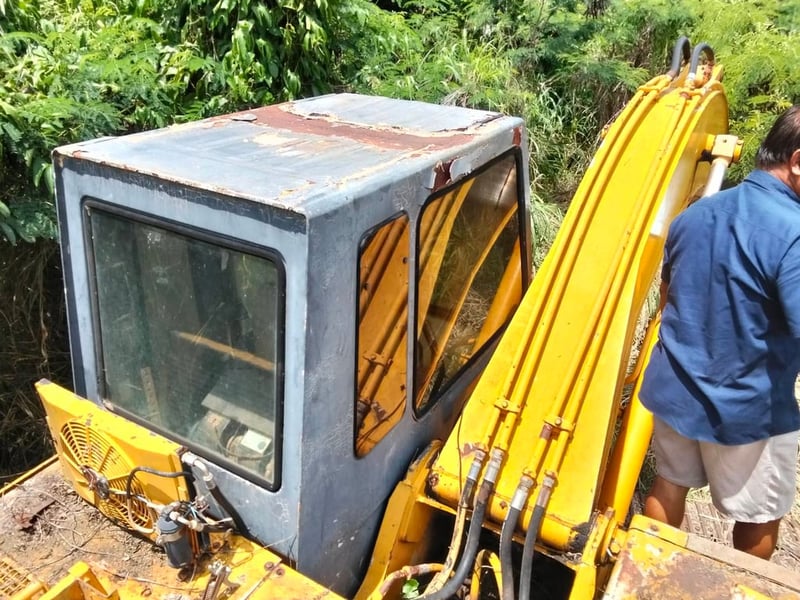 รถแม็คโคร sumitomo F2 ใช้งานดี ใบซื้อvาบ ราคา159,000