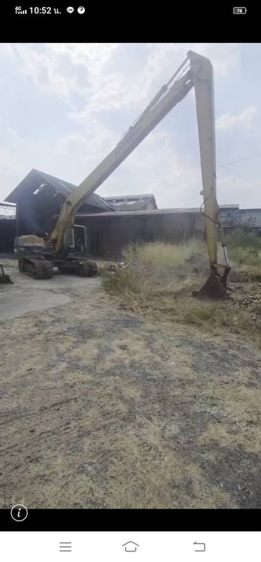 ขายรถแม็คโครkomatsu pc200-5 บูมยาว ใช้งานดี มีทะเบียน ราคา600,000