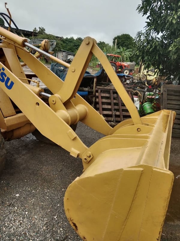 รถตักล้อยาง komatsu 505 ใช้งานดีปกติ ใบซื้อvาย ราคา230,000