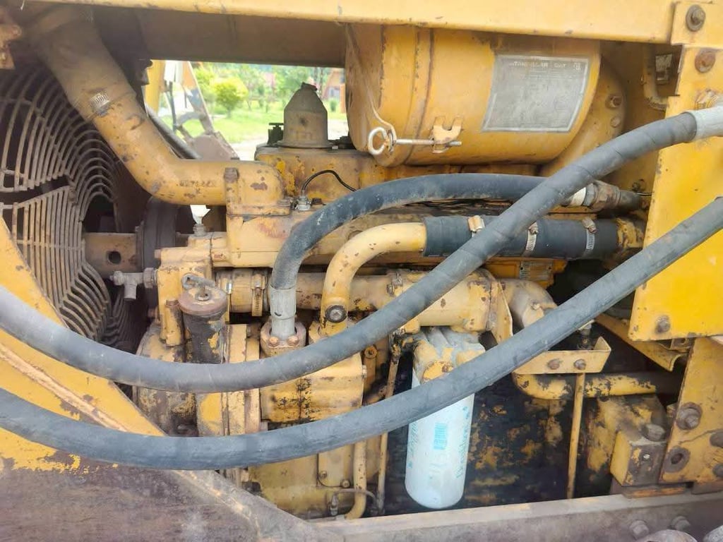 ขายรถแทรกเตอร์CAT D4E ตีนเป็ด ใช้งานดี ใบซื้อขาย ราคา3.6แสน