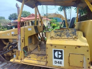 ขายรถแทรกเตอร์CAT D4E ตีนเป็ด ใช้งานดี ใบซื้อขาย ราคา3.6แสน ขายรถแทรกเตอร์CAT D4E ตีนเป็ด ใช้งานดี ใบซื้อขาย ราคา3.6แสน