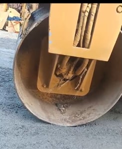 รถบด4ตัน bomag ใช้งานดีมาก ใบซื้อvาย ราคาถูกดี185,000