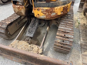 ขายรถแม็คโครkomatsu  pc30u  ใช้งานได้ปกติ ราคา1.2แสน