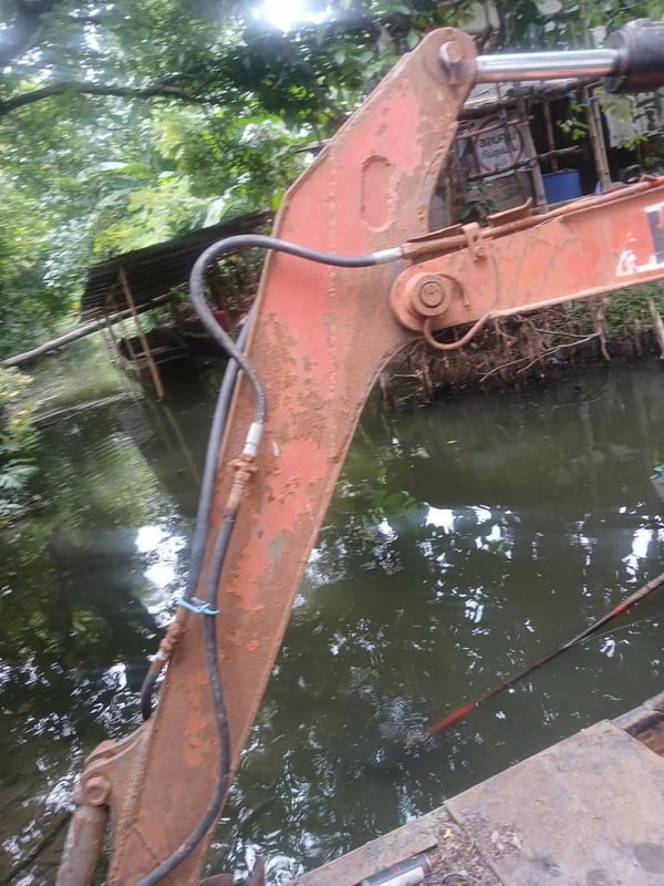 แม็คโครpc15พร้อมโป๊ะ ย.6ม. ก.2.5ม. ใช้งานได้ ใบซื้อขายขายรวม199,000