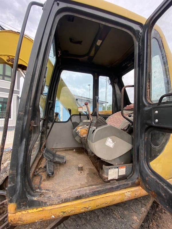 รถแม็คโครkomatsu pc60-7 ใช้งานได้ ใบซื้อขาย ราคา2.6แสน