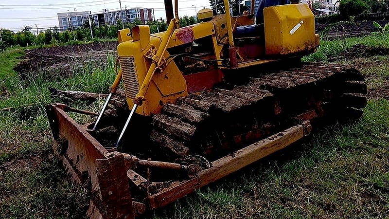 ขายรถแทรกเตอร์mitsubishi Bd2D ตีนเป็ด70ซ.ม.ใช้งานได้ปกติราคา65,000บ.