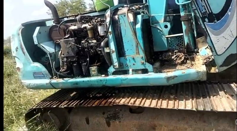 รถแม็คโครkobelco  sk120-5super ใช้งานดี ใบซื้อขาย ราคา269,000