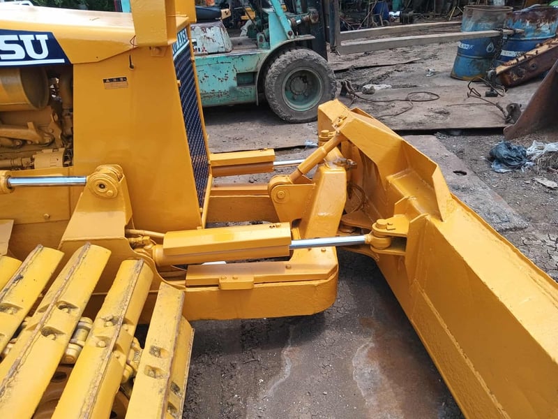 ขายรถแทรกเตอร์komatsu D20pl-6 ตีนเป็ด70cm.ใบมีดสไล้ ใช้งานดี ราคา2.9แสน