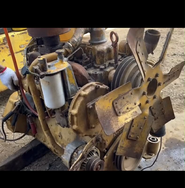 ขายเครื่องยนต์cat 920ใช้งานได้ ราคา79,000บ.