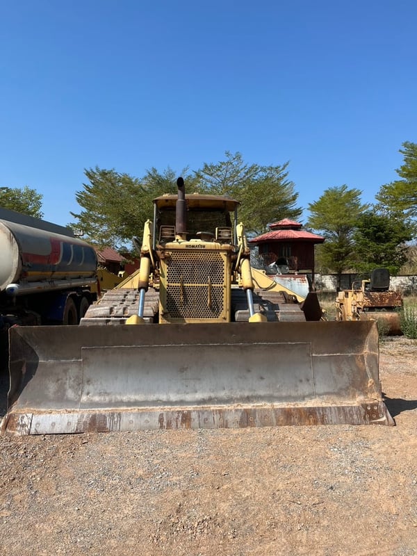 รถแทรกเตอร์komatsu D65p ตีนเป็ด ใช้งานดี ราคา7.5แสน รถแทรกเตอร์komatsu D65p ตีนเป็ด ใช้งานดี ราคา7.5แสน