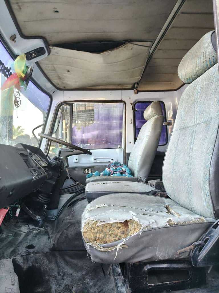 รถ6ล้อดั้มhino 180 แรงho7c ใช้งานดี มีทะเบียน ราคา165,000 รถ6ล้อดั้มhino 180 แรงho7c ใช้งานดี มีทะเบียน ราคา165,000