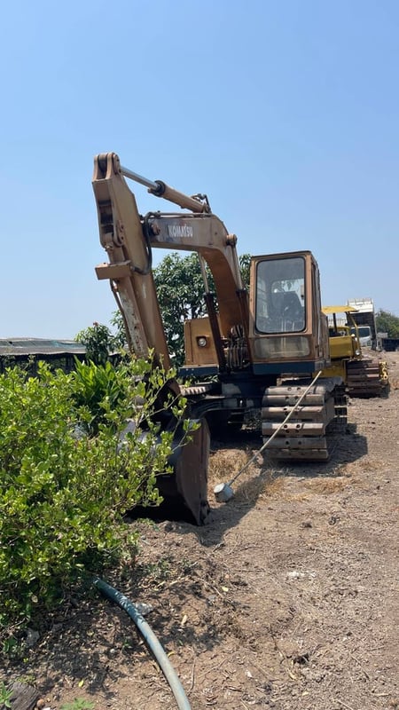 ขายรถแม็คโครkomatsu pc100l-2ใช้งานดี ตีนเป็ด ใบซื้อvาย ราคาถูกดีๆๆ295,000 ขายรถแม็คโครkomatsu pc100l-2ใช้งานดี ตีนเป็ด ใบซื้อvาย ราคาถูกดีๆๆ295,000