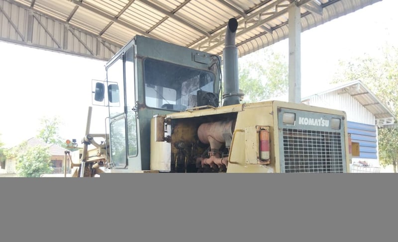 รถเดรดเดอร์ komatsu G62A ใช้งานดี ใบซื้อขาย ราคาถูกดีๆๆ5.9แสน