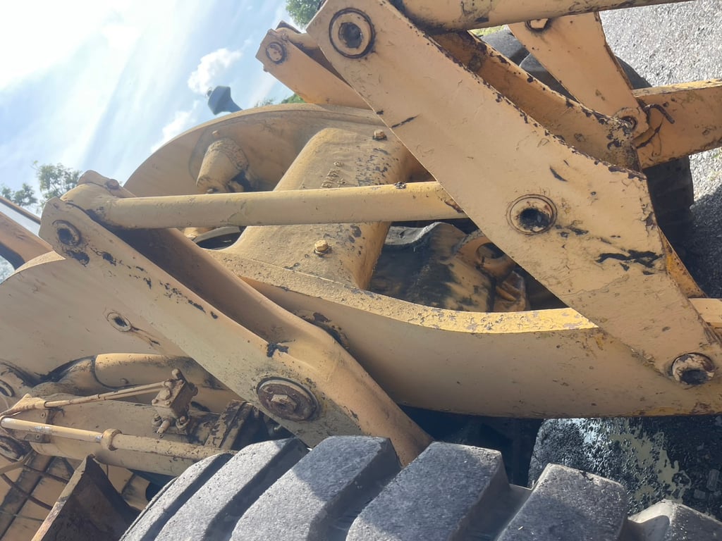 ขายรถตักcat 966c ใช้งานดี ใบซื้อขาย ราคา399,000 ขายรถตักcat 966c ใช้งานดี ใบซื้อขาย ราคา399,000