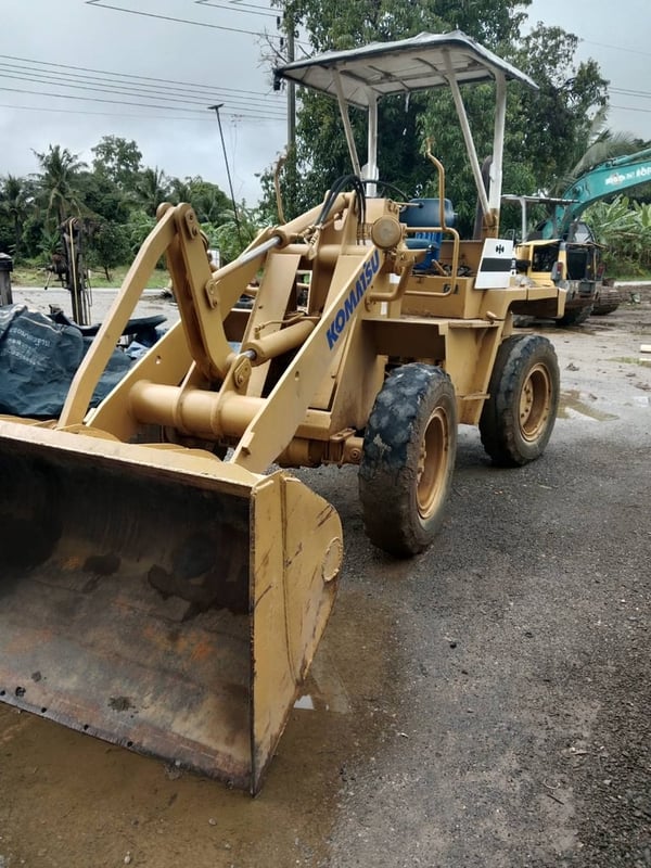 รถตักล้อยาง komatsu 505 ใช้งานดีปกติ ใบซื้อvาย ราคา230,000