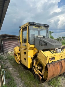 ขายรถบดล้อเหล็ก Bomag BW174ad ใช้งานปกติ มีทะเยียนราคา4.5แสน