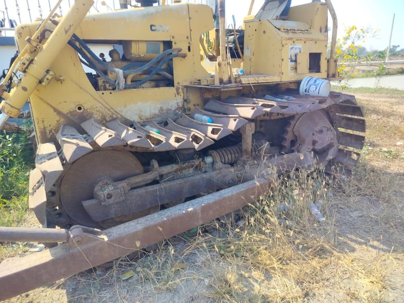 รถแทรกเตอร์ CAT D4E ตีนเป็ด ใช้งานดี ใบซื้อvาย ไม่มีแบต ราคาถูกดี2.5แสน