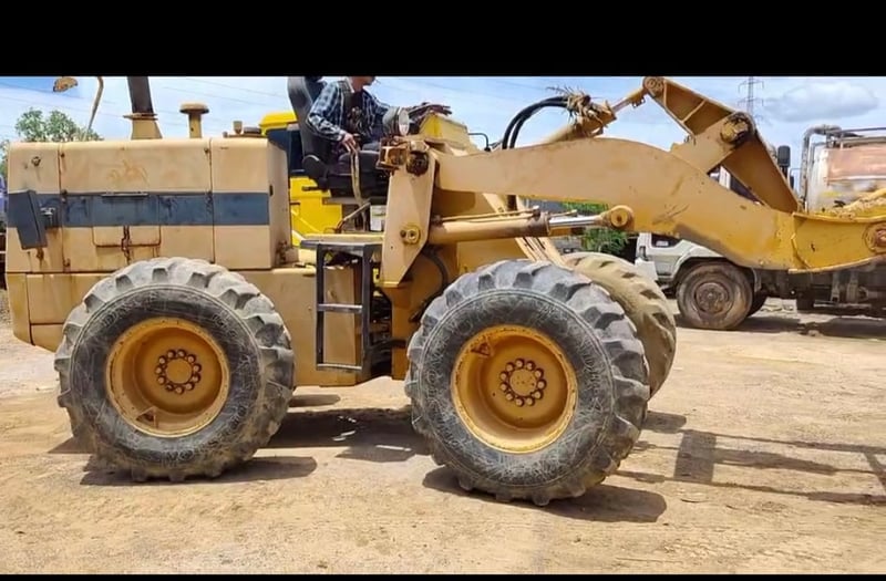 รถตักล้อยาง แขนยาว komatsu 510ใบซื้อvาย ใช้งานดี ราคา3.3แสน