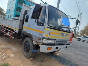 ขายรถ6ล้อพื้นธรนมดา Hino 195 ใช้งานดี มีทะเบียน ราคาถูกดีๆๆ265,000