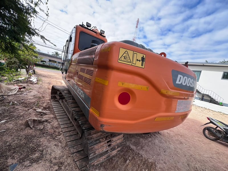 ขายแม็คโครDOOSAN DX200Aใช้งานดี มีทะบียน รารา1,650,000
