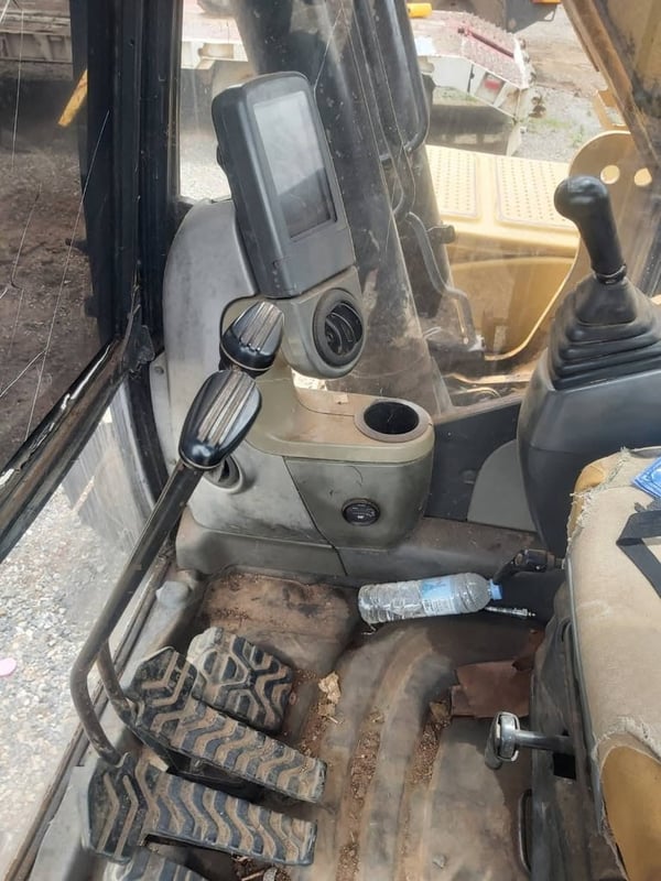 ขายรถแม็คโครcat 315D ใช้งานดี มีทะเบียน ราคา5.5แสน