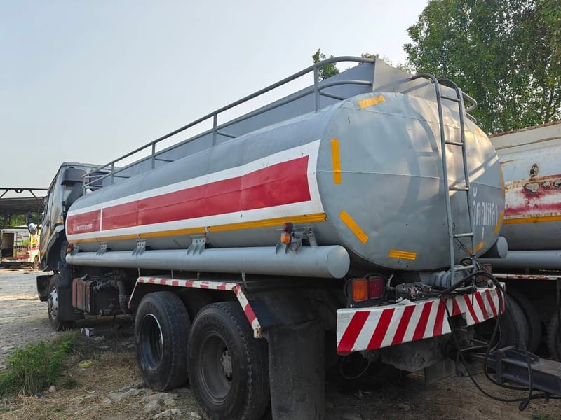 รถพ่วงแม่ลูก น้ำมันเตา nissan 290แรง ใช้งานดี มีทะเบียน ราคา5.6อสน