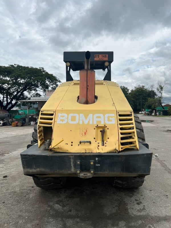 ขายรถบด25ตัน. Bomag BW225D-3ใช้งานได้ดี มีทะเบียน ราคา1,350,000