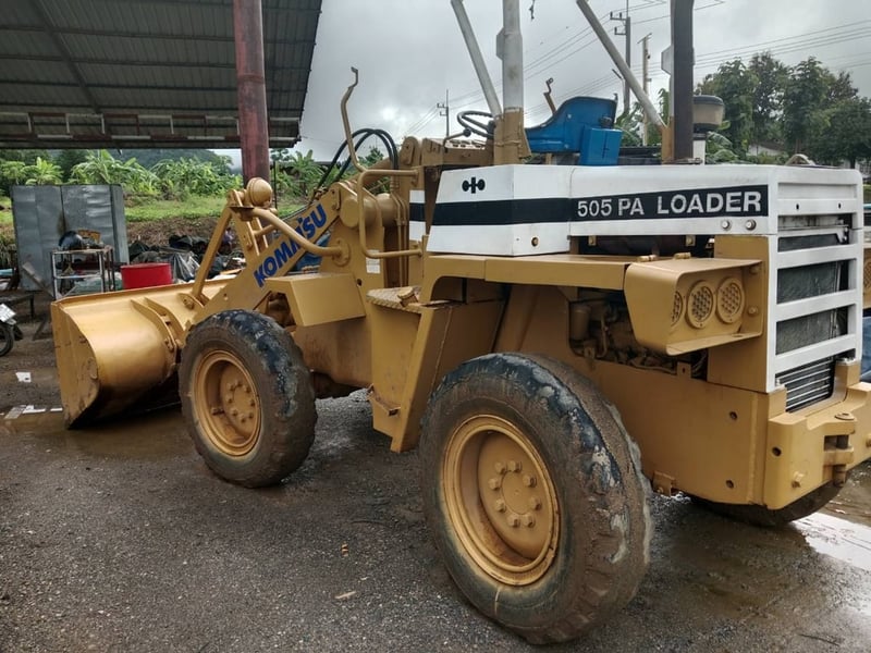 รถตักล้อยาง komatsu 505 ใช้งานดีปกติ ใบซื้อvาย ราคา230,000