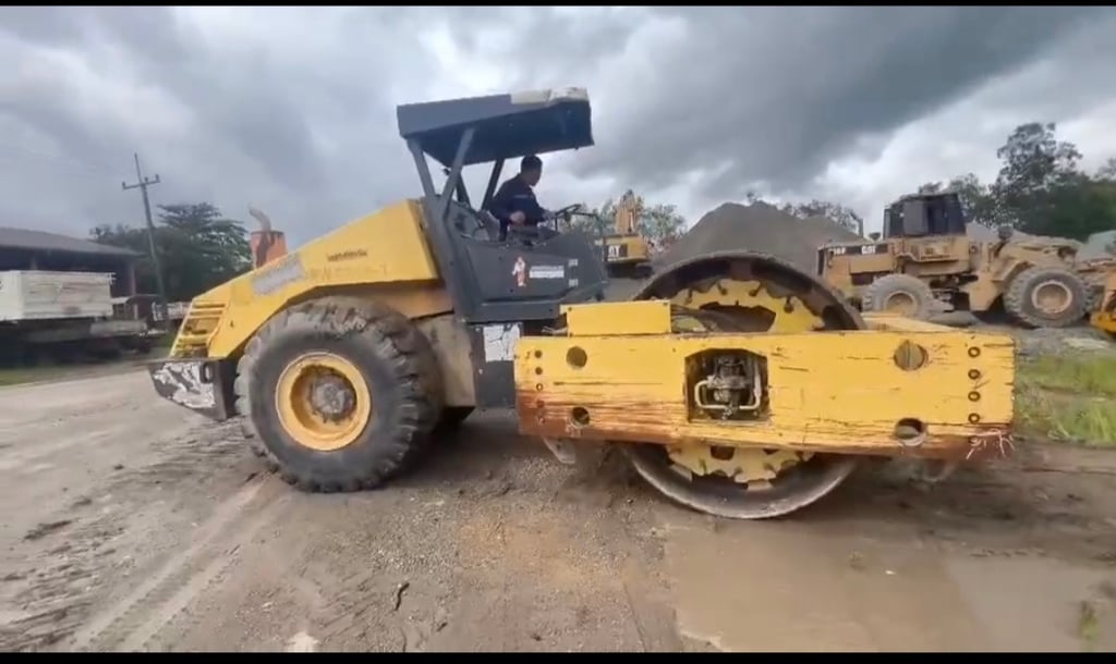 ขายรถบด25ตัน. Bomag BW225D-3ใช้งานได้ดี มีทะเบียน ราคา1,350,000