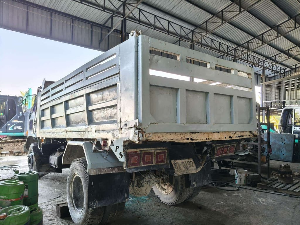 รถ6ล้อดั้มhino 180 แรงho7c ใช้งานดี มีทะเบียน ราคา165,000 รถ6ล้อดั้มhino 180 แรงho7c ใช้งานดี มีทะเบียน ราคา165,000