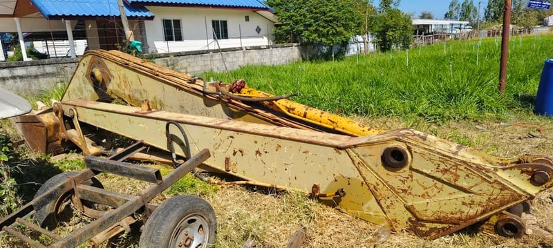 ขายบูมยาวpc200-6,7,8สภาพดี ราคา2.2แสน