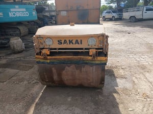 ขายรถบด4ตัน sakai  ใช้งานดี ราคาถูกดี 175,000