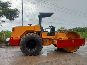 ขายรถบดล้อหนาม Dynapac ca251 ใช้งานได้ เล่มทะเบียน ราคา399,000