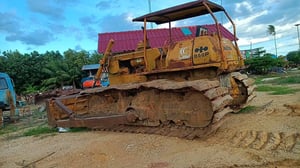 ขายรถแทรกเตอร์komatsu D50p ตีนเป็ด ใช้งานดี ราคา3.3แสน