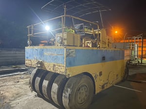 ขายรถบดล้อยาง sakakai ts9 มีทะเบียน ใช้งานดี ราคา3.2แสน