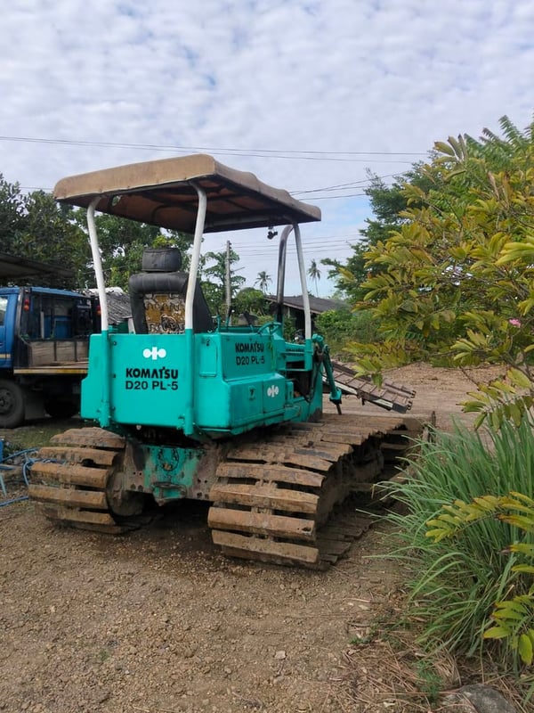 ขายรถแทรกเตอร์komatsu D20p-5ตีนเป็ด ใบ70cm.ใช้ฃานดี ราคา175,000 ขายรถแทรกเตอร์komatsu D20p-5ตีนเป็ด ใบ70cm.ใช้ฃานดี ราคา175,000