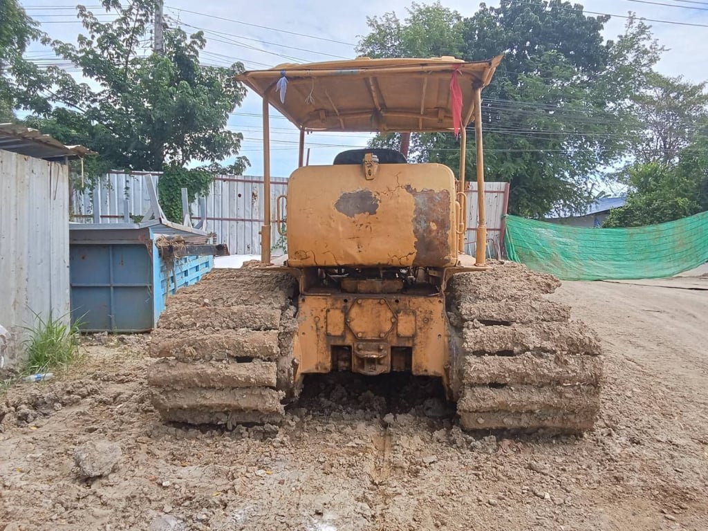 ขายรถแทรกเตอร์CAT D5D ตีนเป็ด ใช้งานได้ปกติ ราคา3.9แสน