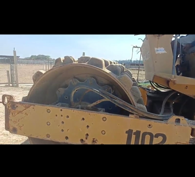 ขายรถบด10ตัน ล้อหนาม vibomag ใช้งานดี มีทะเบียน ราคา4.8