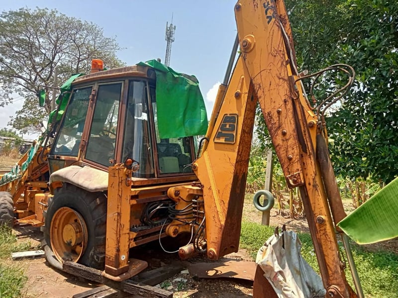 รถหน้าตักหลังขุด JCB 3CX ใช้งานดี มีทะเบียน ราคา2.6แสน รถหน้าตักหลังขุด JCB 3CX ใช้งานดี มีทะเบียน ราคา2.6แสน