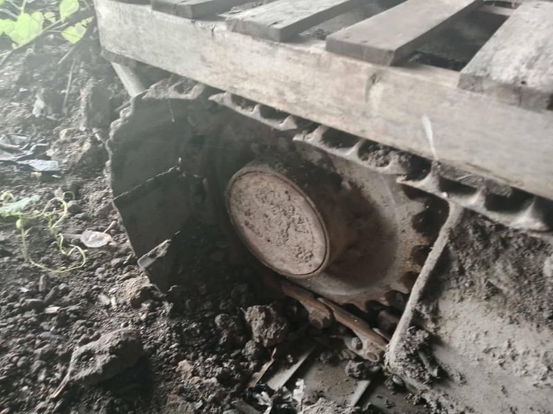 ขายแม็คโครkomatsu pc60-3 บูมยาว ใช้งานดี ใบซื้อขายราคา125,000าคา