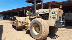 รถบด10ตัน2เพลา ingersoland sd100D ใช้งานดี มีทะเบียน ราคาถูกดี3.7แสน