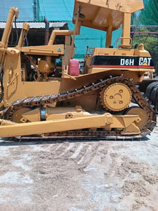 รถแทรกเตอร์CAT D6H ใช้งานดี เกียร์ทอค ใบซื้อขาย ราคา980,000