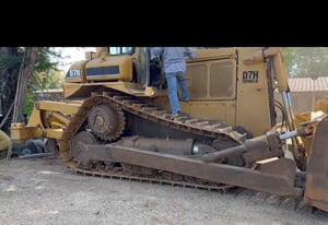 รถแทรกเตอร์ CAT D7H ตีนไก่ ใช้งานดี มีทะบียน ราคา1,450,000 รถแทรกเตอร์ CAT D7H ตีนไก่ ใช้งานดี มีทะบียน ราคา1,450,000