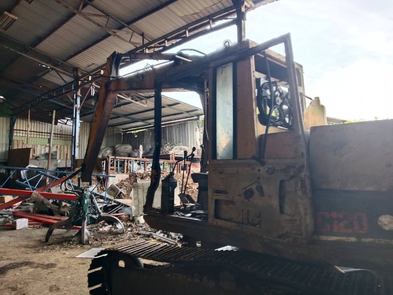 รถแม็คโครkomatsu pc120-3พร้อมหัวคีป ใช้งานได้ปกติ ใบซื้อvายราคา2.2แสน