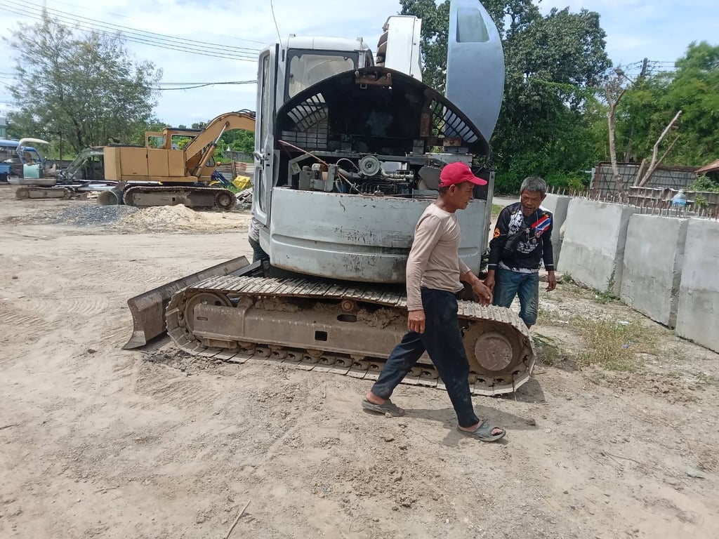 ขายรถแม็คโครkomatsu pc75u ใช้งานดี ใบซื้อขาย ราคา2.6แสน ขายรถแม็คโครkomatsu pc75u ใช้งานดี ใบซื้อขาย ราคา2.6แสน