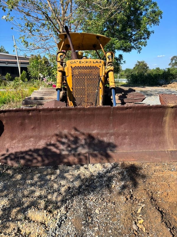 ขายรถแทรกเตอร์cat D5B 10z ตีนเป็ด ใช้งานดี ใบซื้อvาย ราคา5.5แสน