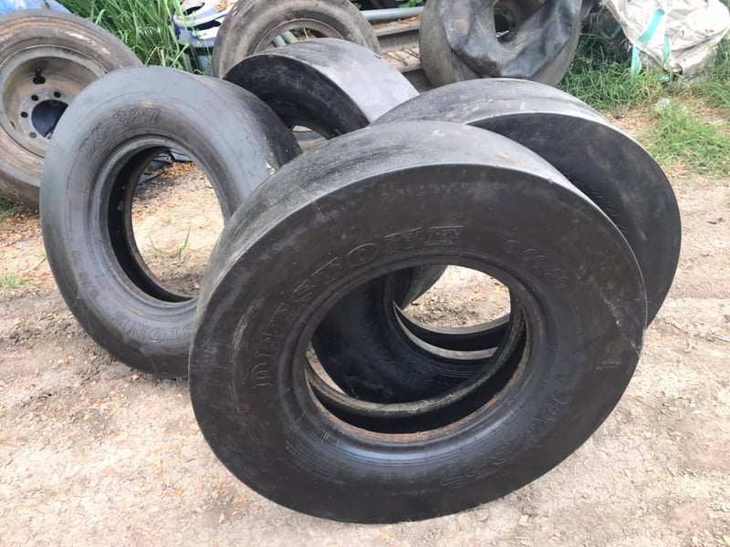 ขายยางรถบดล้อยาง4ตันและ10ตัน มียางใหม่และยางเก่า ขายยางรถบดล้อยาง4ตันและ10ตัน มียางใหม่และยางเก่า