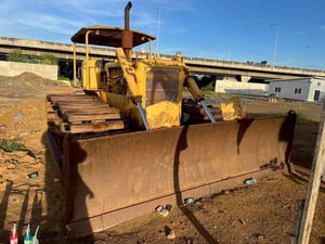 ขายรถแทรกเตอร์CAT D5D ตีนเป็ด  ใช้วานดีมาก ใบซื้อขาย ราคา4 5แสน