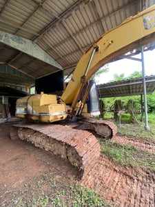 ขายรถแม็คโครcat 320v2 มีเล่ม ใช้งานได้ปกติ ราคา3.แสน